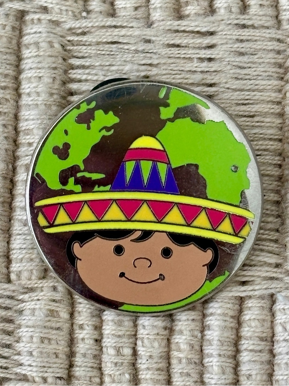DISNEY 2009 Magic Kingdom Fantasyland “It’s a Small World” Mexico Pin